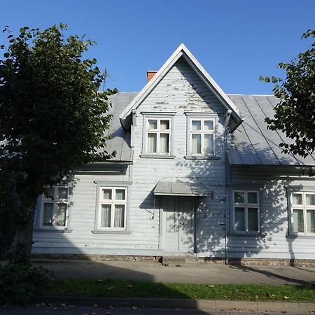 Alice Backyard-Holiday Home And Spa 페르누 외부 사진