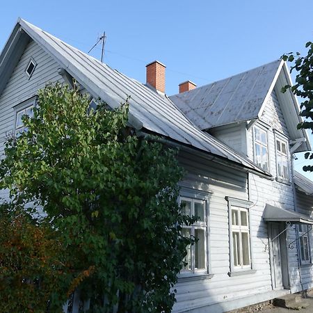 Alice Backyard-Holiday Home And Spa 페르누 외부 사진