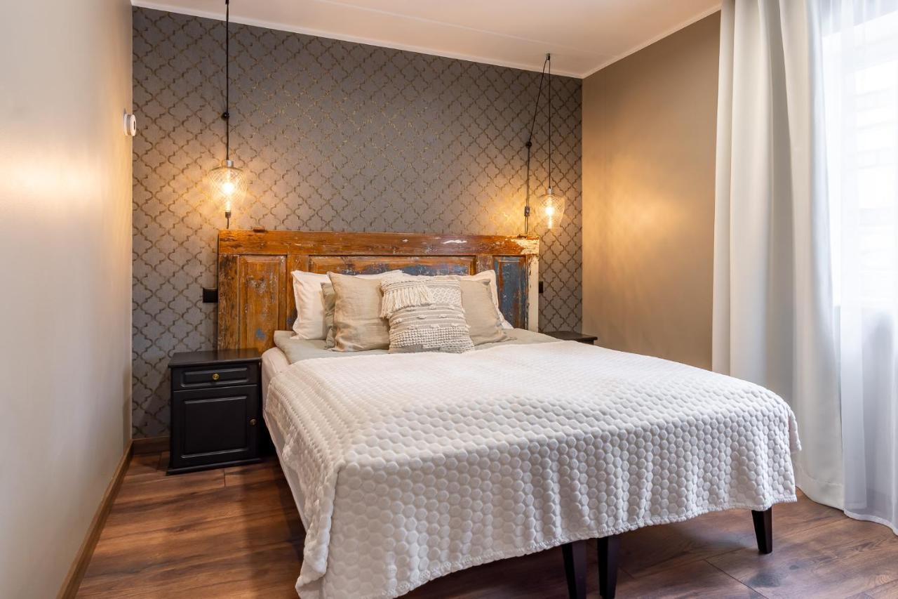 Alice Backyard-Holiday Home And Spa 페르누 외부 사진