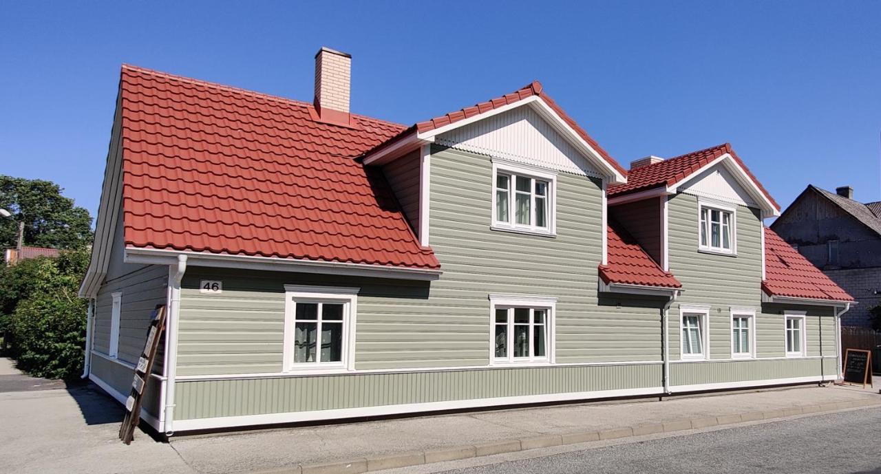 Alice Backyard-Holiday Home And Spa 페르누 외부 사진