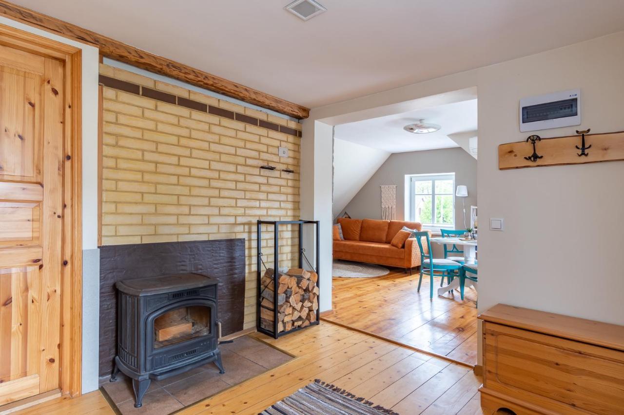 Alice Backyard-Holiday Home And Spa 페르누 외부 사진