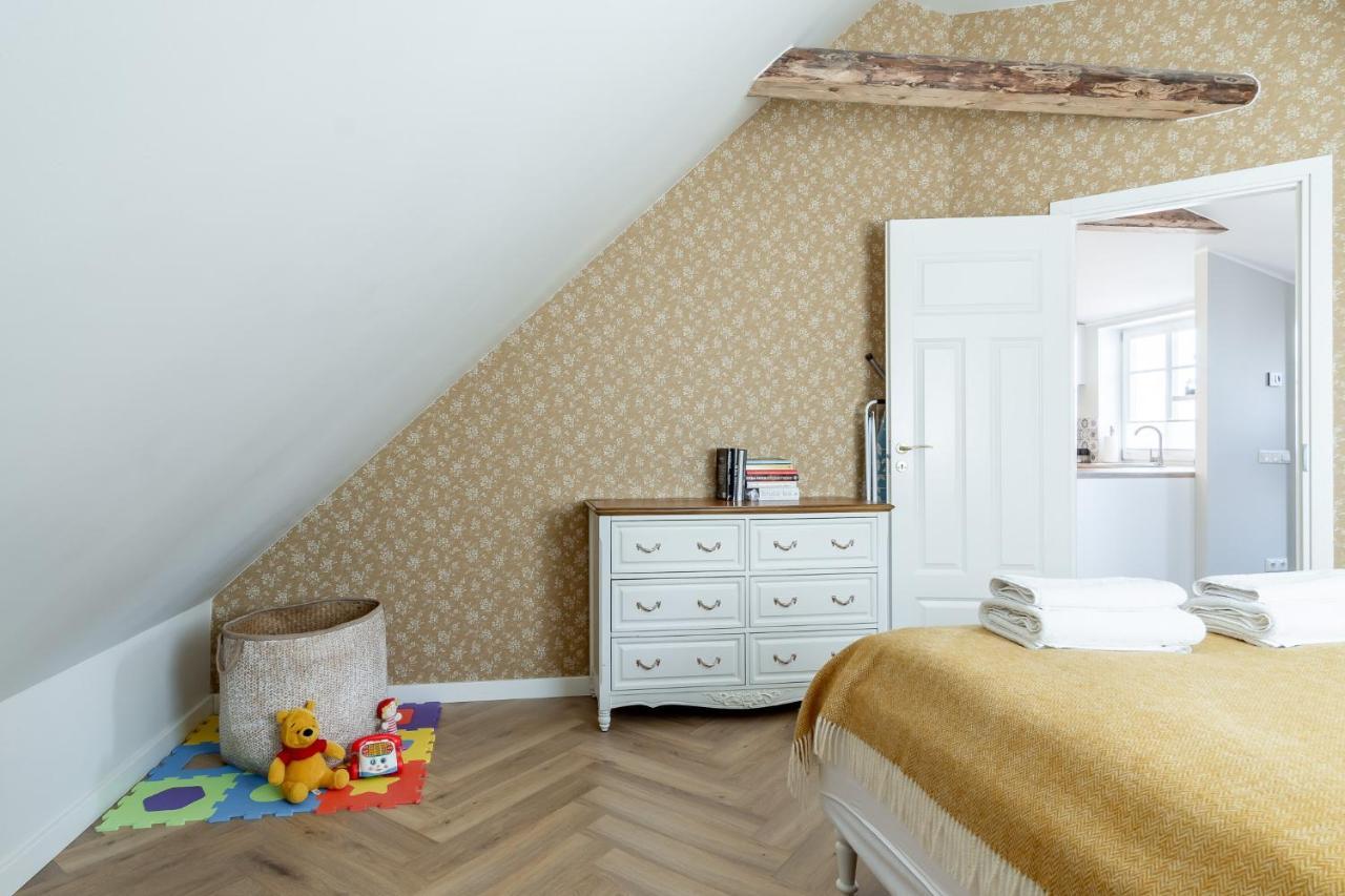 Alice Backyard-Holiday Home And Spa 페르누 외부 사진