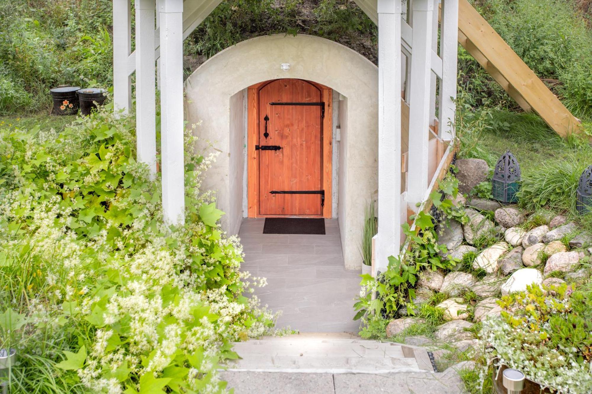 Alice Backyard-Holiday Home And Spa 페르누 외부 사진