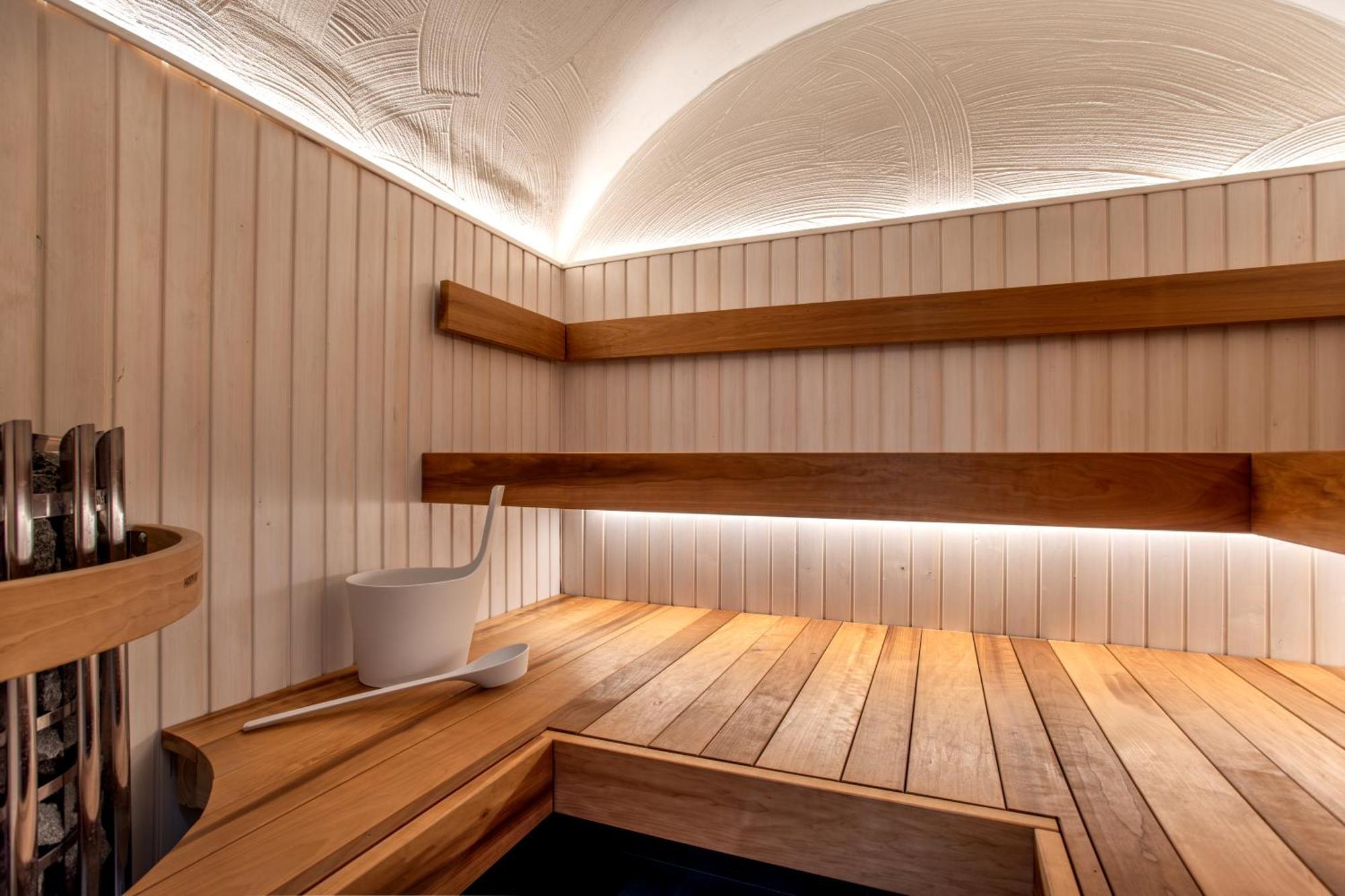 Alice Backyard-Holiday Home And Spa 페르누 외부 사진